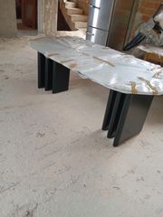 Μεγάλο τραπέζι τραπεζαρίας γυάλινο