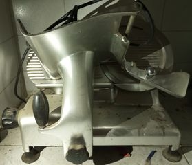 Ζαμπονομηχανή, OMAS