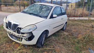 Lancia Ypsilon 2004-thumb-2