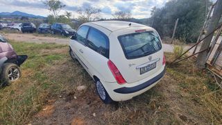 Lancia Ypsilon 2004-thumb-5