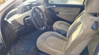 Lancia Ypsilon 2004-thumb-10