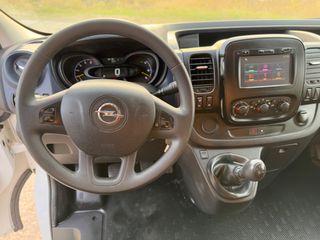 Opel Vivaro 2016 CDTI 1.6-thumb-14