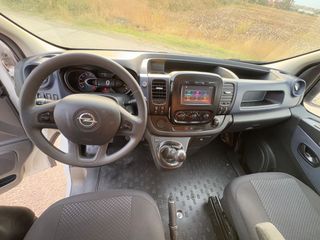 Opel Vivaro 2016 CDTI 1.6-thumb-15