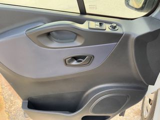 Opel Vivaro 2016 CDTI 1.6-thumb-20