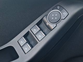 Ford Fiesta 2020-thumb-20