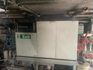 ONAN Γεννήτριες σκάφους 16 Kw (4-cyl) & 25 Kw (6-cyl) Marine Diesel Generator Units, από σκάφος μαζί με τα ηχομονωτικά κουτιά.