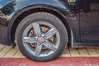 Seat Leon 2010-thumb-3