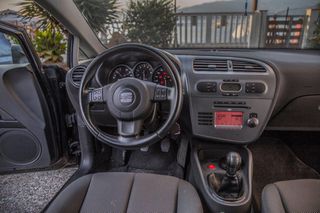 Seat Leon 2010-thumb-4