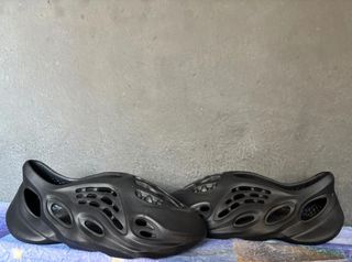 Μαύρα foam slides / clogs – unisex