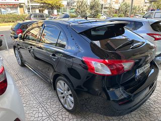 Mitsubishi Lancer 2010-thumb-4