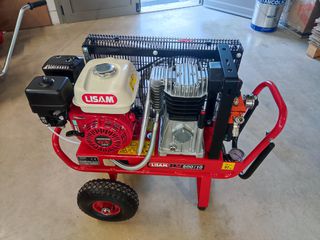 ΑΕΡΟΣΥΜΠΙΕΣΤΗΣ LISAM ME ΚΙΝΗΤΗΡΑ HONDA 5,5Hp ΕΠΑΓΓΕΛΜΑΤΙΚΟΣ ΜΕ ΚΑΖΑΝΙ 10lit. MADE IN ITALY