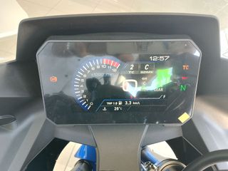 Suzuki GSX 8R 2025-thumb-3