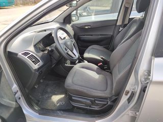 Hyundai i 20 2011 1.4 CRDI CLASSIC-thumb-3