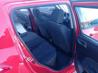 Suzuki Swift 2015-thumb-15