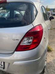 Opel Corsa 2010-thumb-3