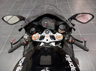 Aprilia RSV 1000 Mille 2004-thumb-9
