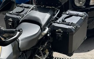 ΠΛΑΙΝΕΣ ΒΑΛΙΤΣΕΣ BMW 1250 GS BLACK MAT