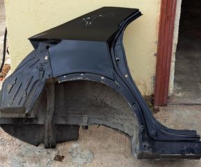 Πισω δεξι φτερο απο Honda Civic 2006-2012 Fk1 5θυρο.