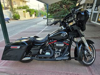 Harley Davidson Street Glide 2017-thumb-8