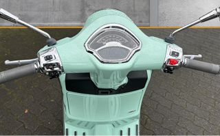 Vespa GTS 310 2026 ΔΩΡΕΑΝ ΑΞΕΣΟΥΑΡ 730€ Ή 30 ATOKEΣ-thumb-4