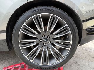 Land Rover Range Rover Velar 2018 R-DYNAMIC first edition-thumb-30