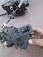 VW POLO 6R ΚΛΕΙΔΑΡΙΑ ΠΙΣΩ ΔΕΞΙΑ ΓΝΗΣΙΑ