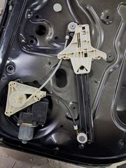 ΓΡΥΛΟΣ ΠΙΣΩ ΔΕΞΙΑ VW POLO 6R ΓΝΗΣΙΟΣ-thumb-2