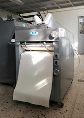 Μηχανή πλάσεως ζύμης με αναβατόρι μεταχειρισμένη