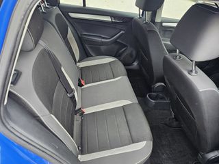 Skoda Rapid 2018-thumb-12