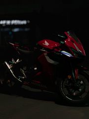 Honda CBR 500 R 2024-thumb-1