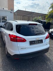 Ford Focus 2015 BUSINESS-thumb-7