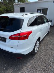 Ford Focus 2015 BUSINESS-thumb-8