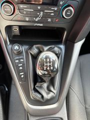 Ford Focus 2015 BUSINESS-thumb-16