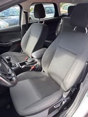 Ford Focus 2015 BUSINESS-thumb-21