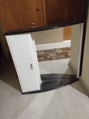 Καθρέφτης μπανιου με ντουλάπι