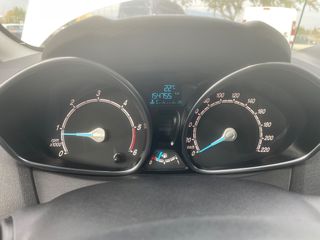Ford Fiesta 2016 ST LINE-thumb-24