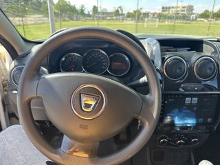 Dacia Duster 2015 4x2-thumb-6