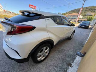 Toyota C-HR 2017 1.2 CVT 4WD C-ENTER-thumb-3