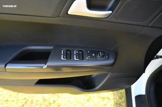 Kia Sportage 2018-thumb-11