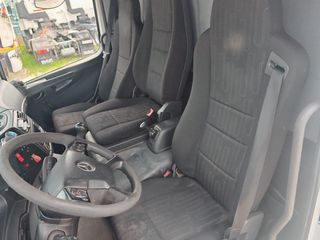 Ανατροπή Mercedes-Benz 2016 1221-thumb-7