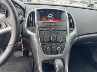 Opel Astra 2015-thumb-7