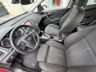Opel Astra 2015-thumb-10