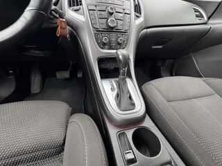 Opel Astra 2015-thumb-12