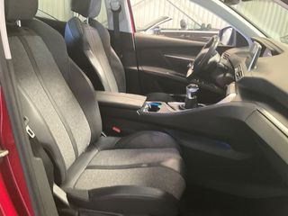 Peugeot 3008 2017 1.2 PURETECH 130 ALLURE-thumb-6