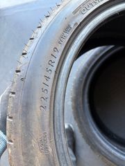 225/45/19 Dunlop-thumb-2