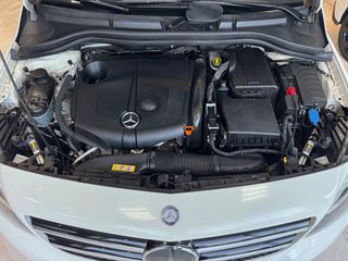 Mercedes-Benz B 180 2012 BLUE EFFICIENCY-AYTOMATIC-PANORAMA-thumb-43