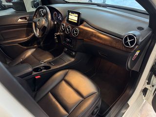 Mercedes-Benz B 180 2012 BLUE EFFICIENCY-AYTOMATIC-PANORAMA-thumb-22