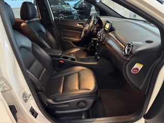 Mercedes-Benz B 180 2012 BLUE EFFICIENCY-AYTOMATIC-PANORAMA-thumb-23