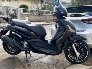 Roller / Scooter 2020 Beverly 300 police