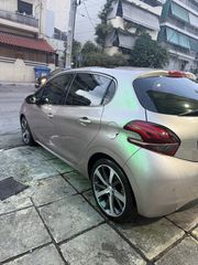 Peugeot 208 2014